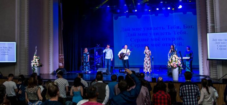 Екатеринбургская церковь отметила свой 25-летний юбилей